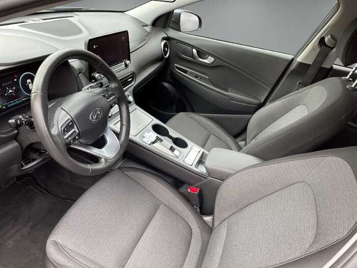 Hyundai KONA Elektro 2WD ADVANTAGE *MIT WENIG KM!*