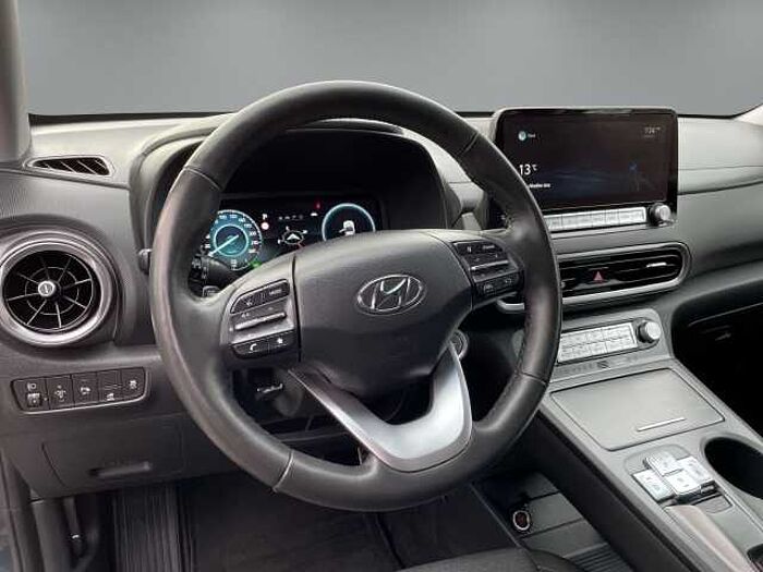 Hyundai KONA Elektro 2WD ADVANTAGE *MIT WENIG KM!*