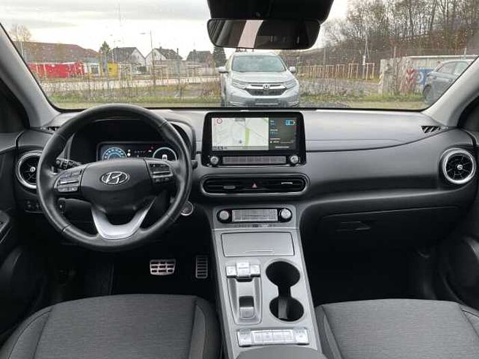 Hyundai KONA Elektro 2WD ADVANTAGE *MIT WENIG KM!*