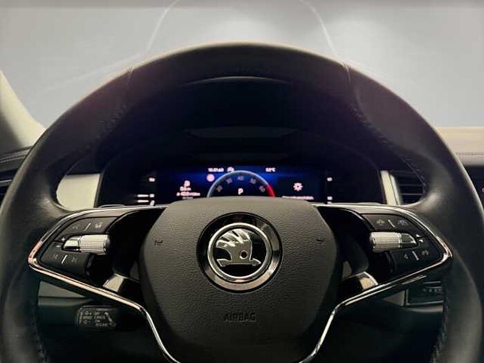 SKODA Kodiaq 1.5 TSI Tour DSG *ALLWETTER*ACC*NAVI*