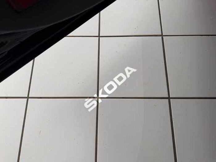 SKODA Kodiaq 1.5 TSI Tour DSG *ALLWETTER*ACC*NAVI*