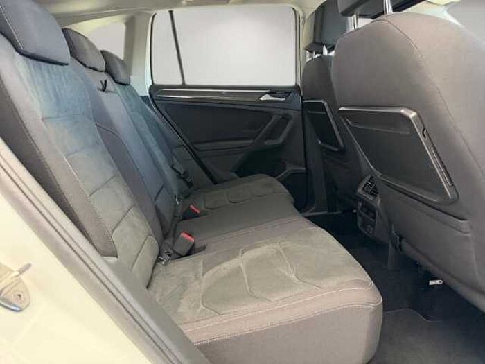 Volkswagen Tiguan 2.0 TFSI Highline 4Motion *R LINE BLACK PAKET!*