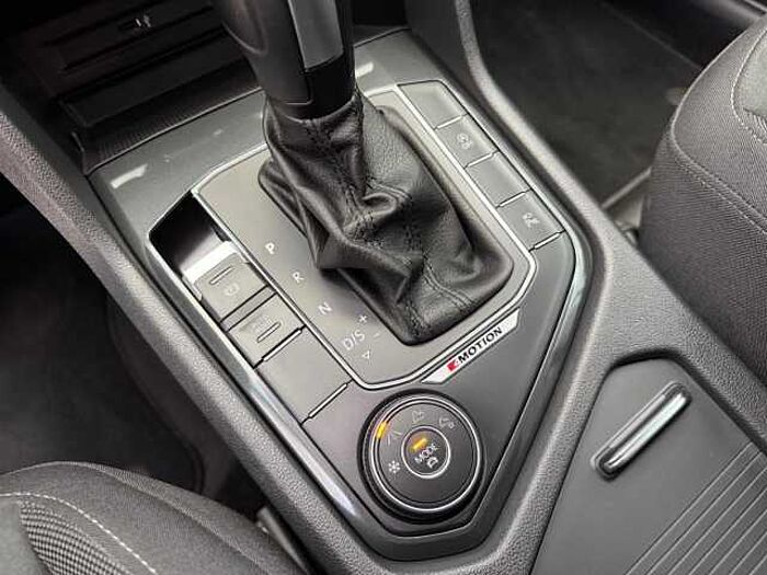 Volkswagen Tiguan 2.0 TFSI Highline 4Motion *R LINE BLACK PAKET!*