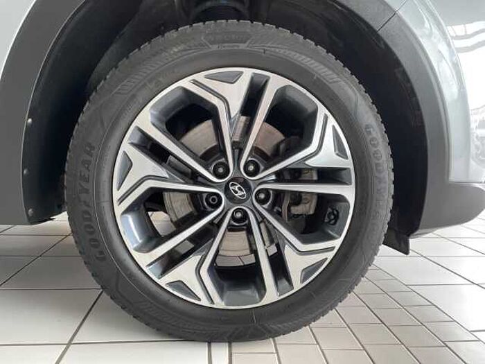 Hyundai SANTA FE 2.2 CRDi Premium 4WD *ASSISTENZPAKET*