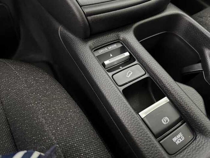 Honda HR-V 1.5 i-MMD Elegance *MIT ALLWETTER!*