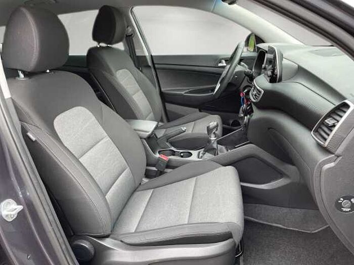 Hyundai TUCSON 1.6 TGDI Trend 2WD *NAVI*CARPLAY! *