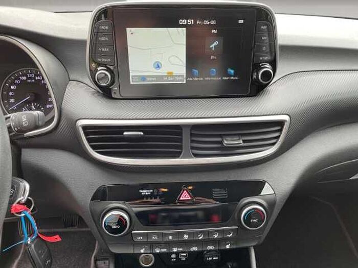 Hyundai TUCSON 1.6 TGDI Trend 2WD *NAVI*CARPLAY! *