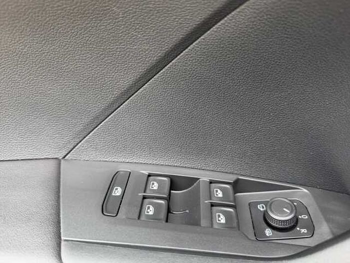 Volkswagen T-Cross 1.5 TSI Life DSG *NAVI*AUT*DAB & MEHR*