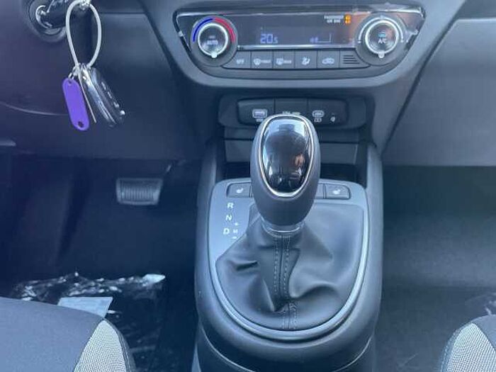 Hyundai i10 1.0 Trend Aut. *MIT WENIG KM! *