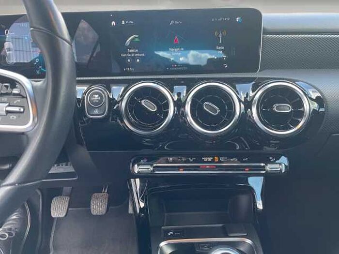 Mercedes-Benz A 200 Progressive NaviPremium Ativer Parkass.