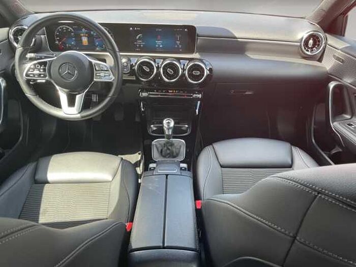 Mercedes-Benz A 200 Progressive NaviPremium Ativer Parkass.