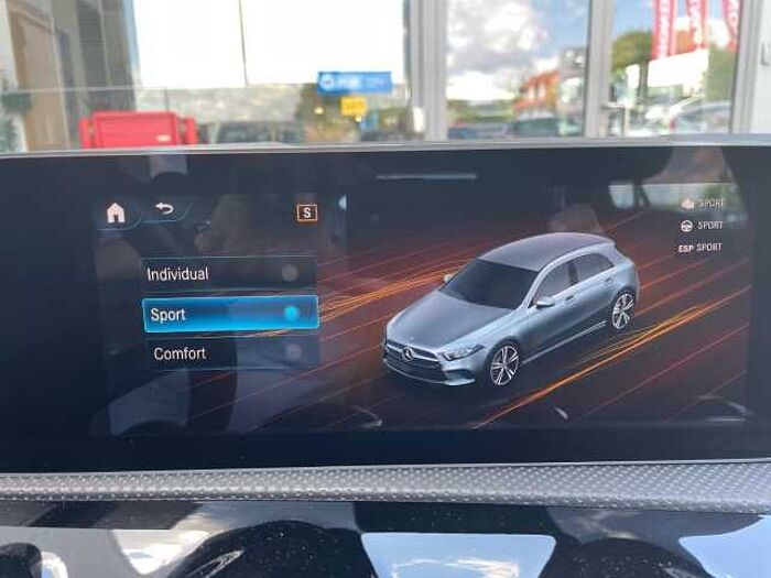 Mercedes-Benz A 200 Progressive NaviPremium Ativer Parkass.
