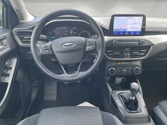 Ford Focus Turnier Cool&Connect AHK Winterräder Navi LED SHZ LenkradHZG