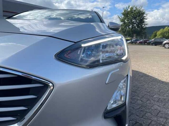 Ford Focus Turnier Cool&Connect AHK Winterräder Navi LED SHZ LenkradHZG