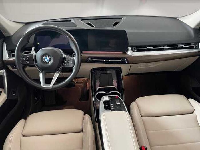 BMW X1 sDrive 18 i Park-Assistent Navi Leder 360° Kamera