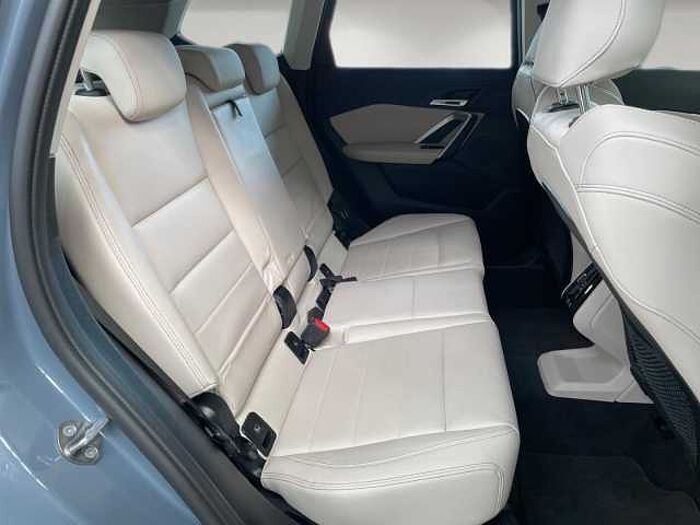 BMW X1 sDrive 18 i Park-Assistent Navi Leder 360° Kamera