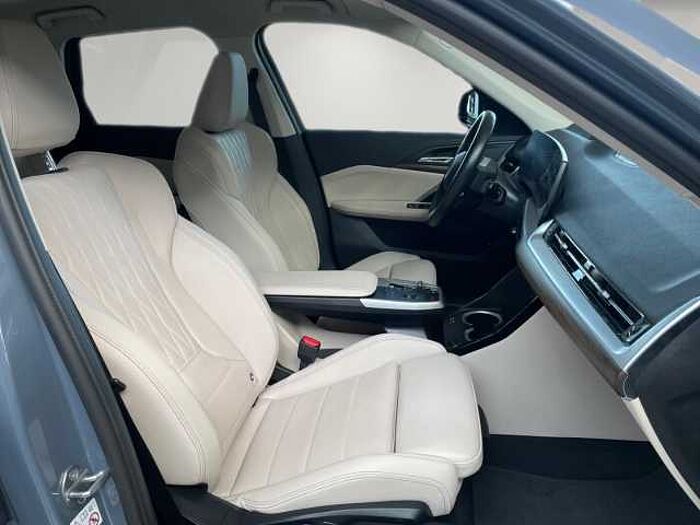 BMW X1 sDrive 18 i Park-Assistent Navi Leder 360° Kamera