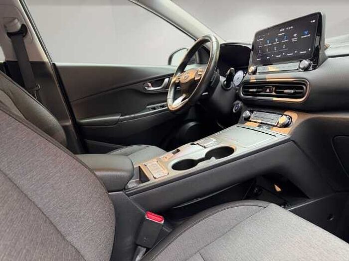 Hyundai KONA Elektro Edition 30+ 2WD *Navi Carplay SHZ PDC Hinten Mit KAmera