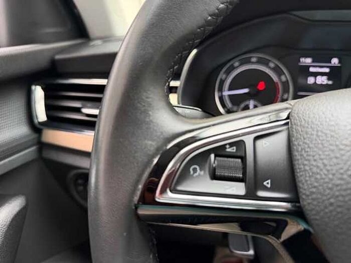 SKODA Scala 1.0 TSI Style *NAVI ÜBER MIRROR LINK! *