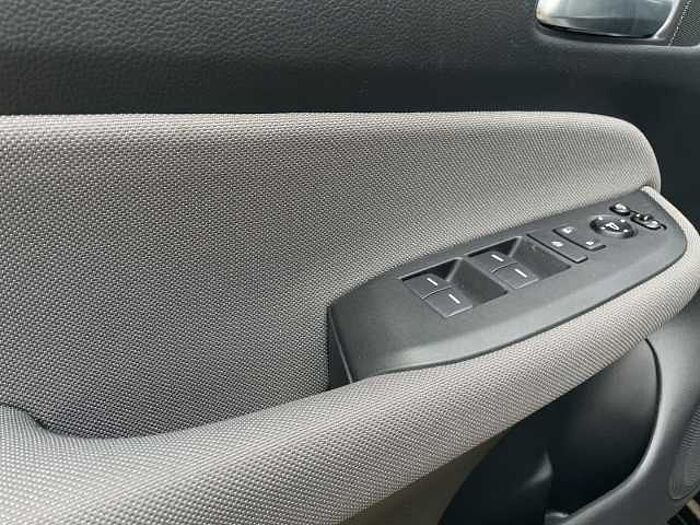 Honda Jazz 1.5 i-MMD Crosstar Executive *CARPLAY!*